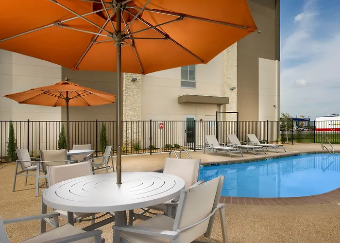 Holiday Inn Express & Suites Bay City By Ihg