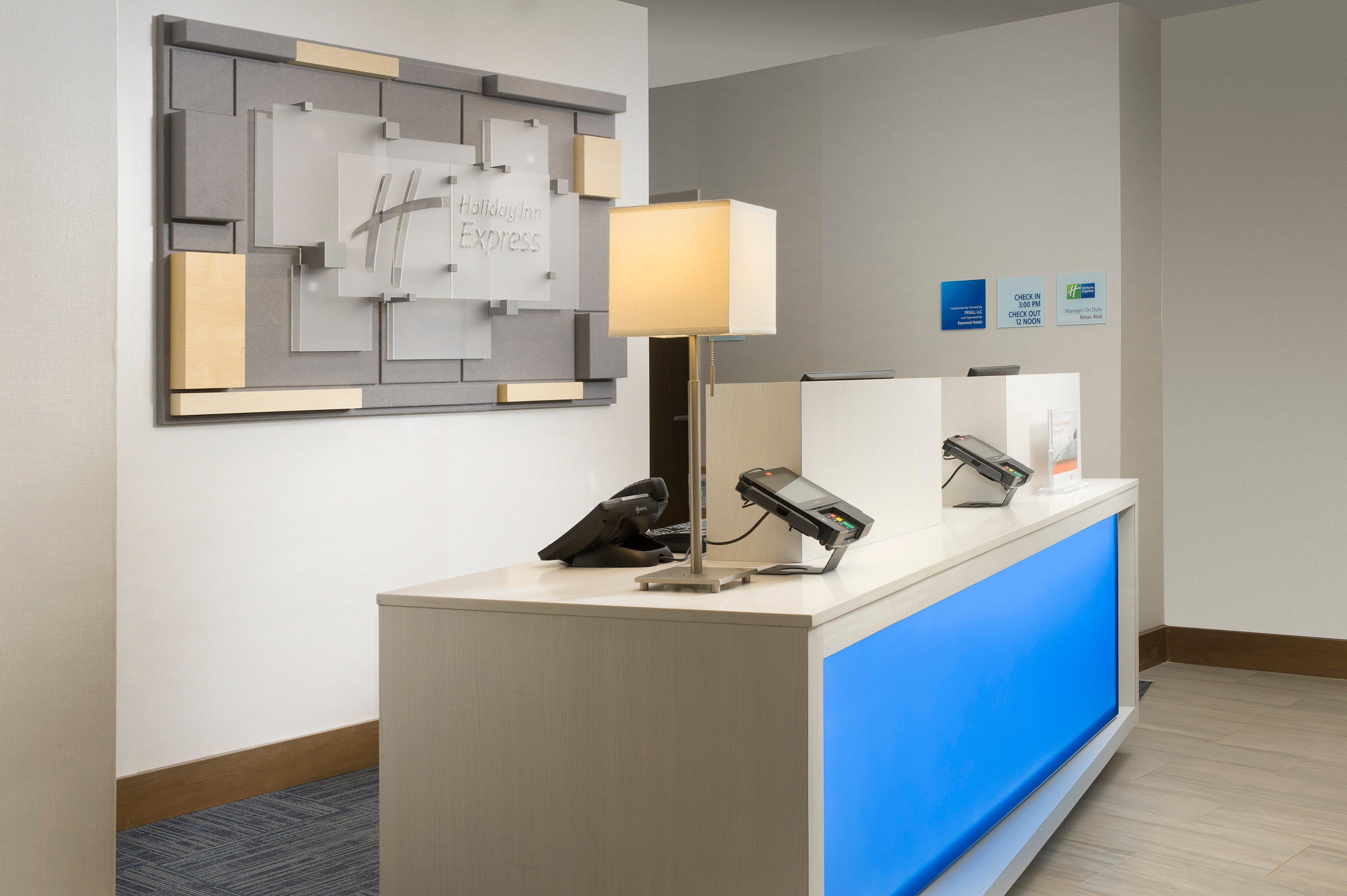 Express & Bay By Ihg Hotel 3*