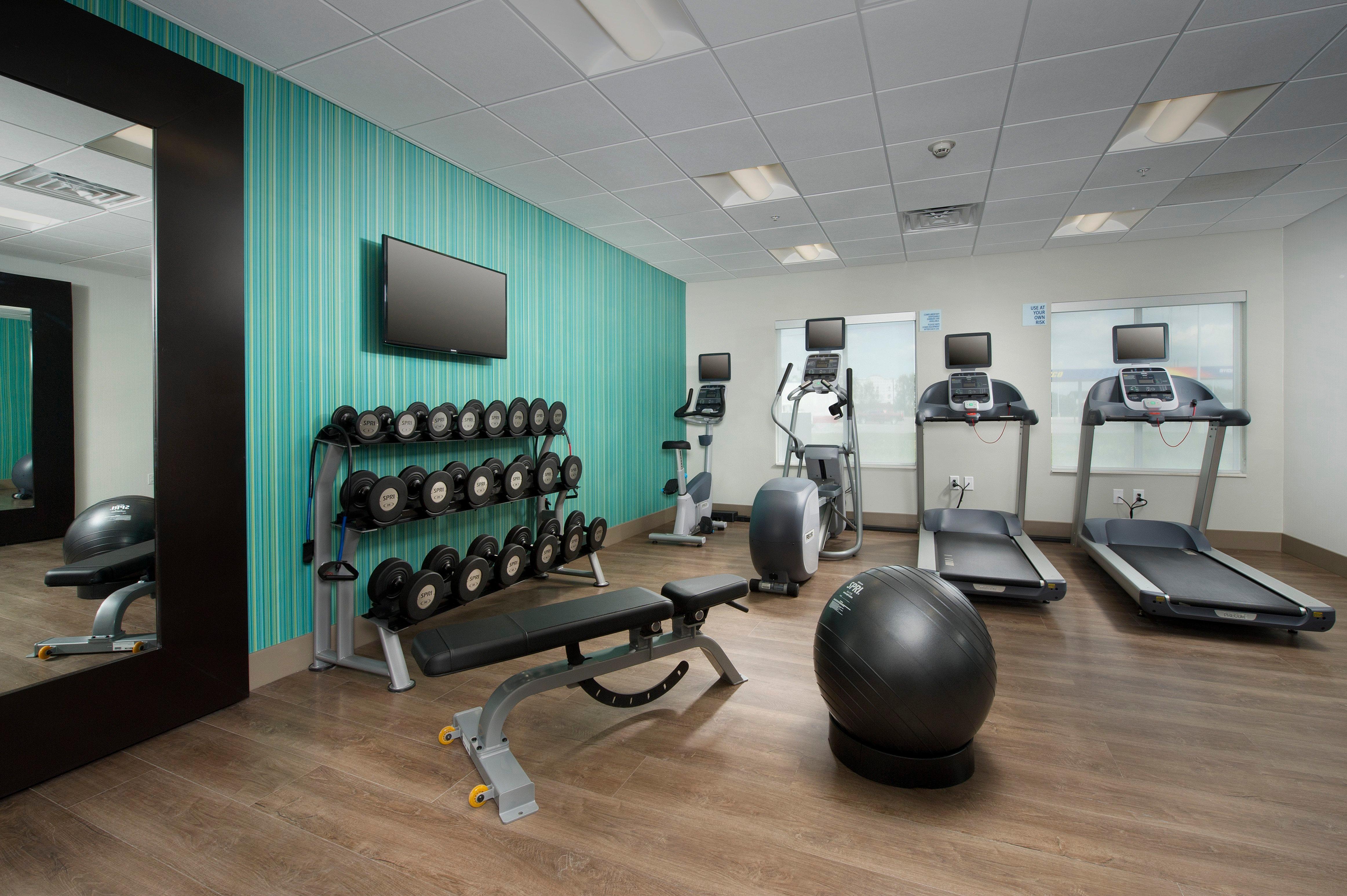 Express & Bay By Ihg