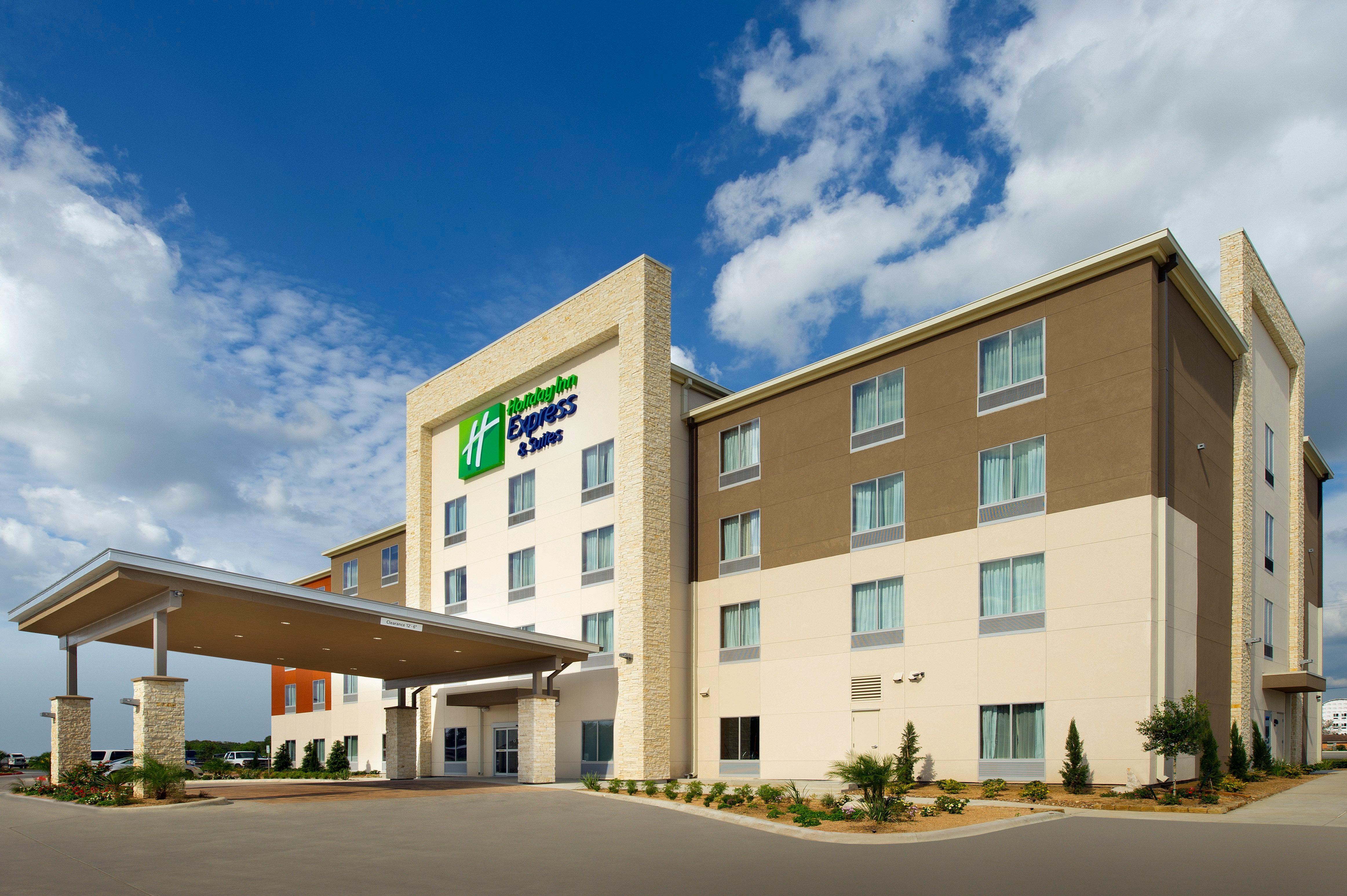 Holiday Express & By Ihg